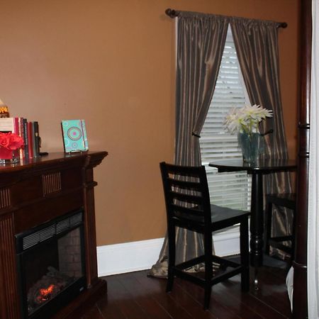 Monroe Manor Inn South Haven Bilik gambar