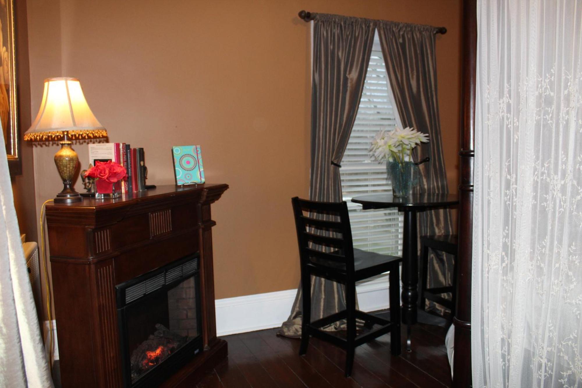 Monroe Manor Inn South Haven Bilik gambar