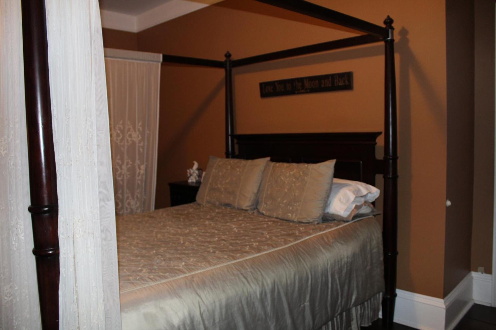 Monroe Manor Inn South Haven Bilik gambar